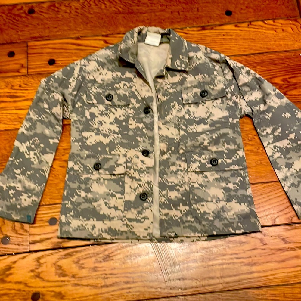 Boys size 12 camouflage jacket